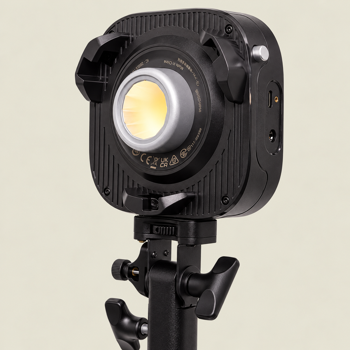 Amaran Halo 100x Bi Color COB LED Video Light